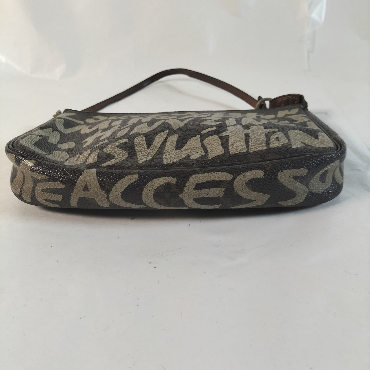Louis Vuitton Pochette Accessoires MIB-0002 — imagen 5