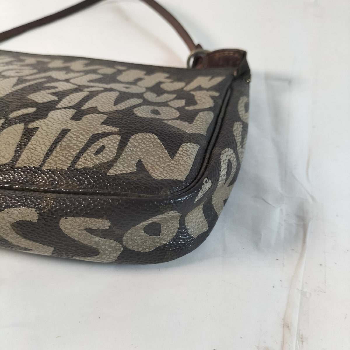 Louis Vuitton Pochette Accessoires MIB-0002 — imagen 6