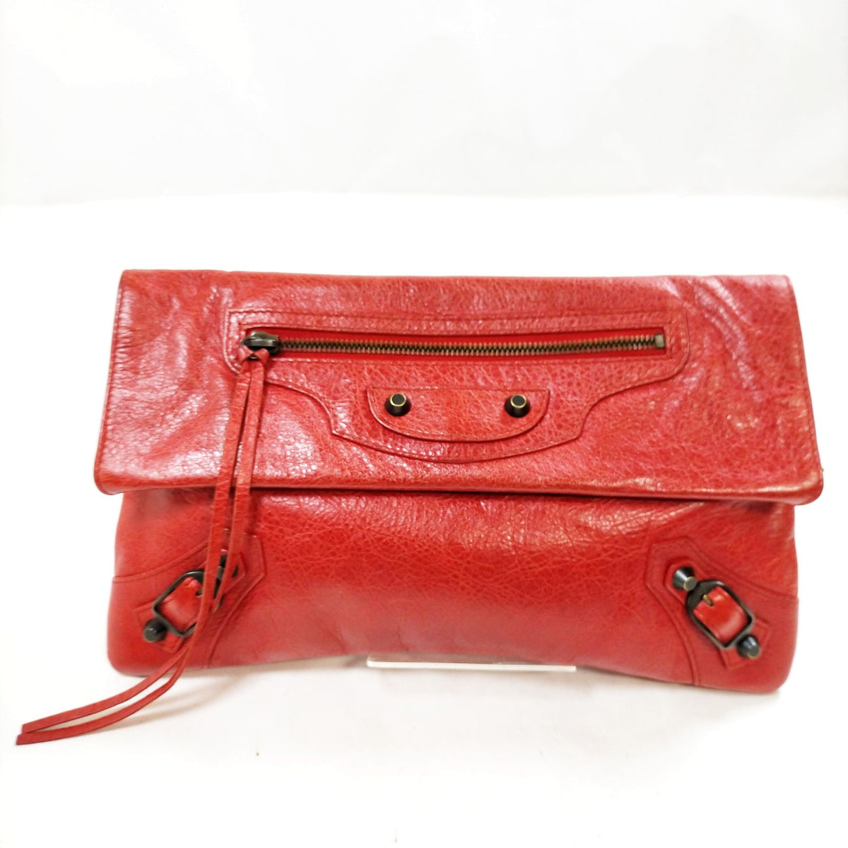 Balenciaga — clutch de piel roja — imagen 1