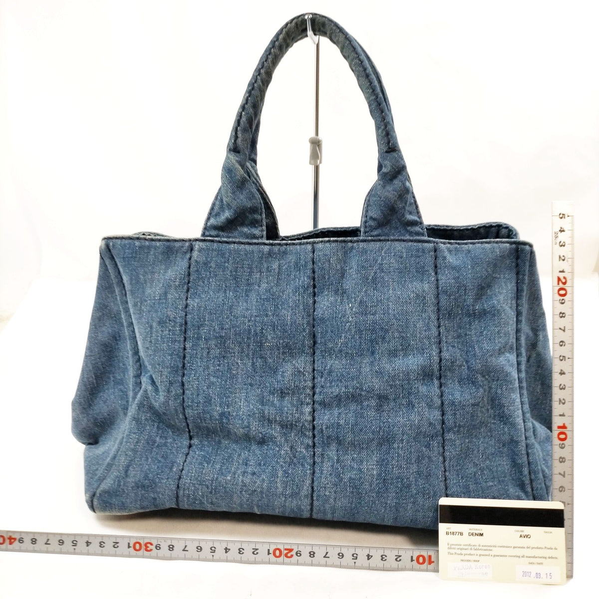 Prada 110 — bolso tote de denim azul marino — imagen 2