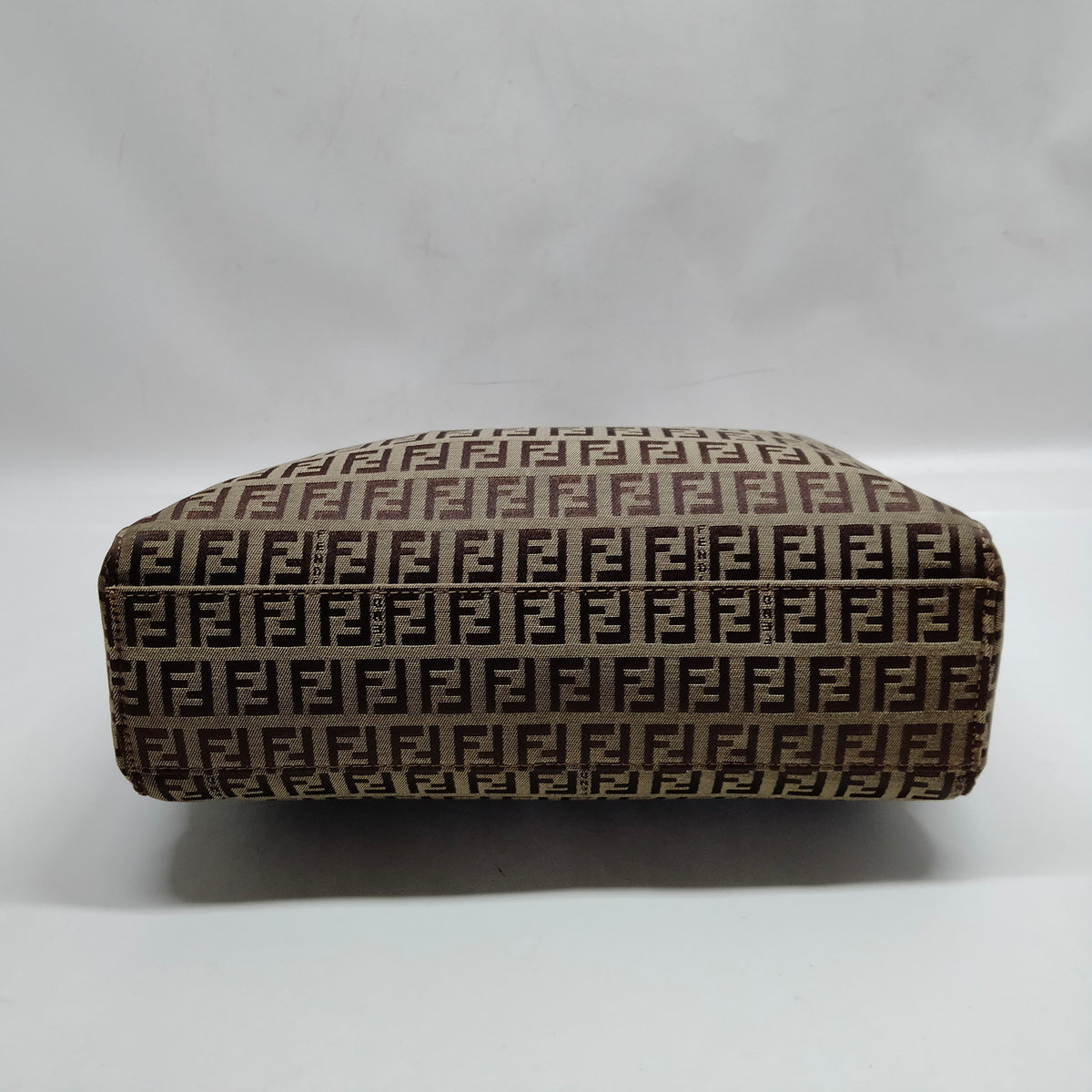 Fendi 22018BH132TN9069 MIB-0011 — imagen 5