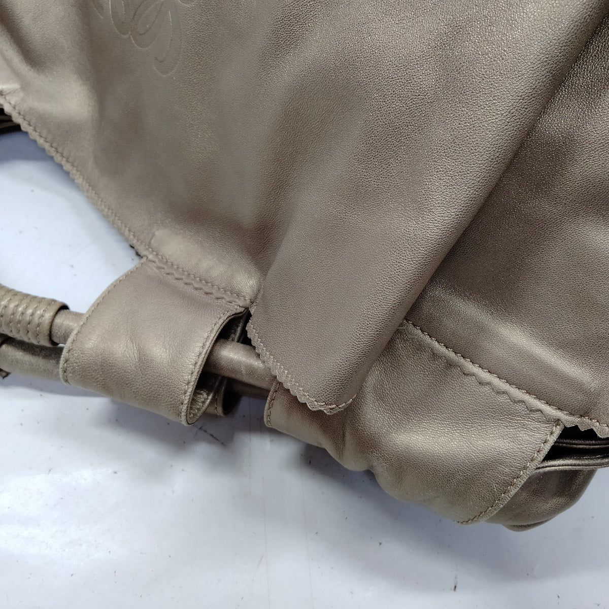 LOEWE 3135302 — bolso de mano de piel marrón — imagen 12