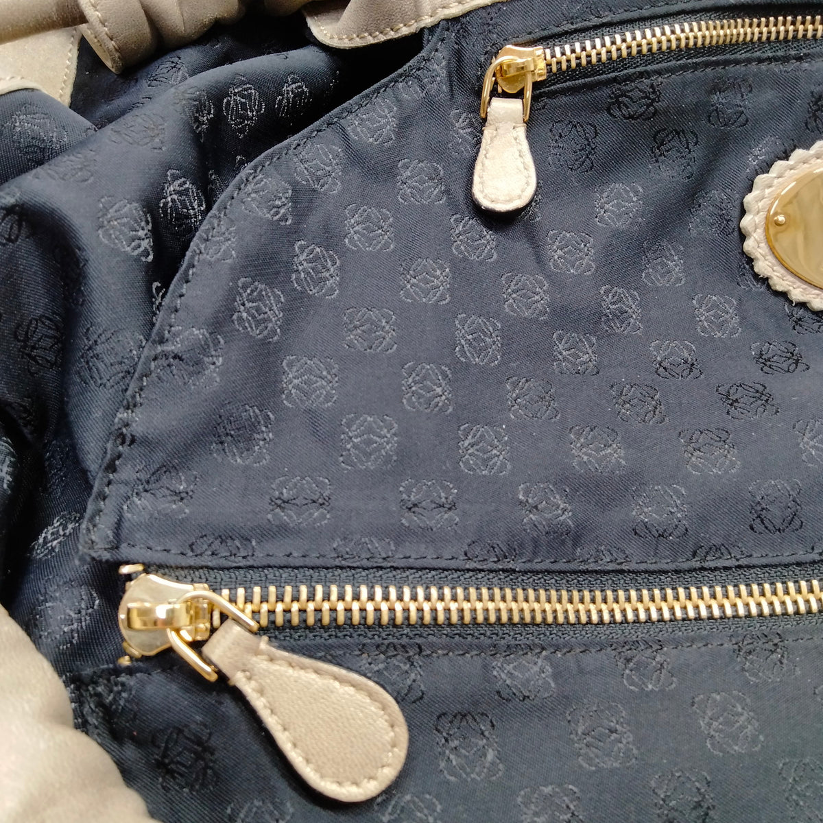 LOEWE 3135302 — bolso de mano de piel marrón — imagen 19