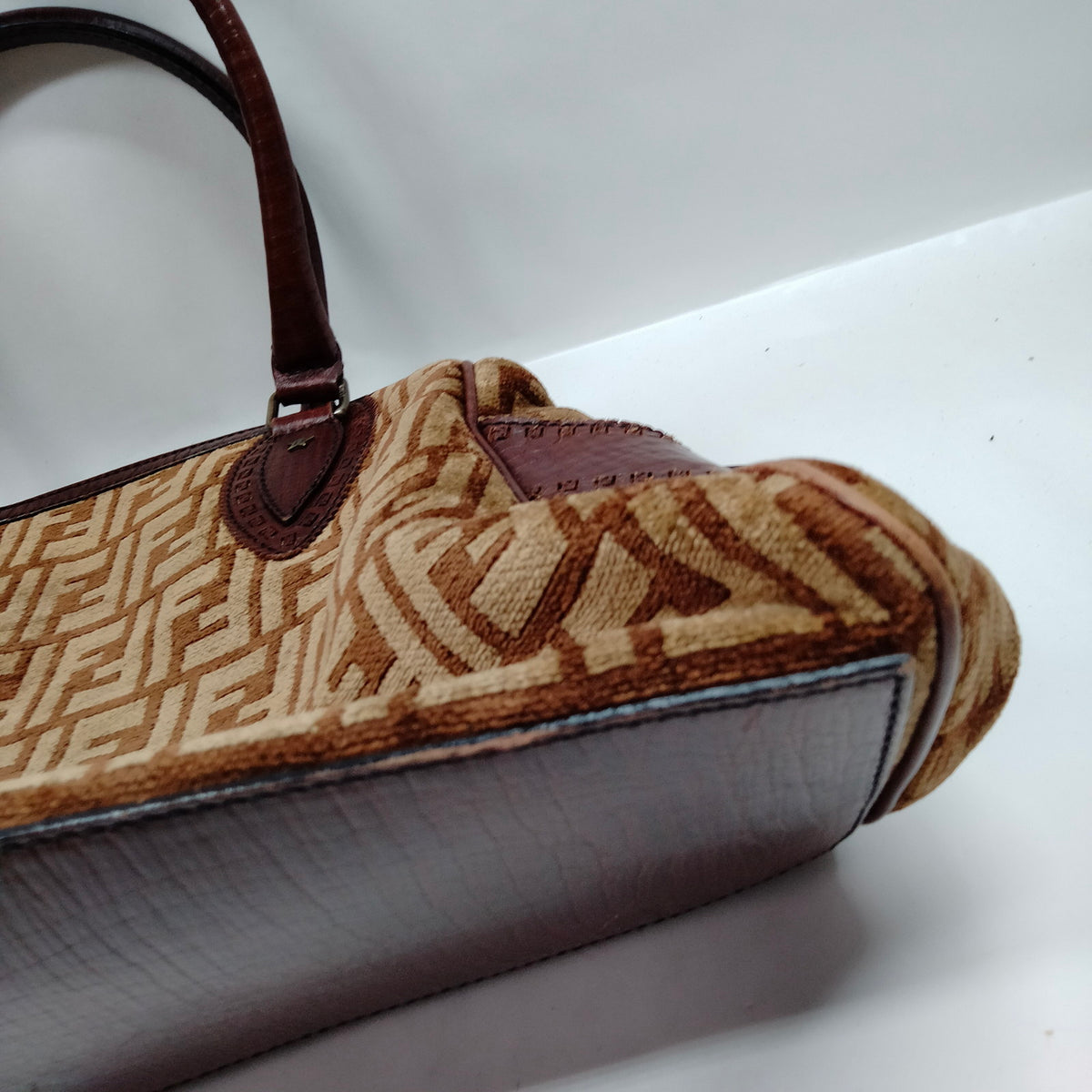 Fendi FF Monogram — bolso tote de lona marrón — imagen 6